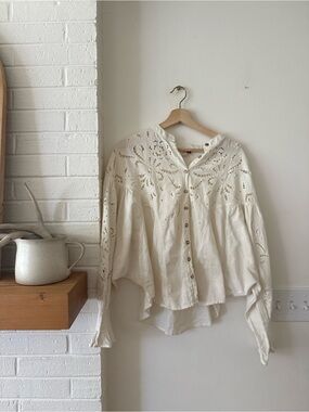 Pilcro Cream Eyelet Button-Front Peasant Blouse